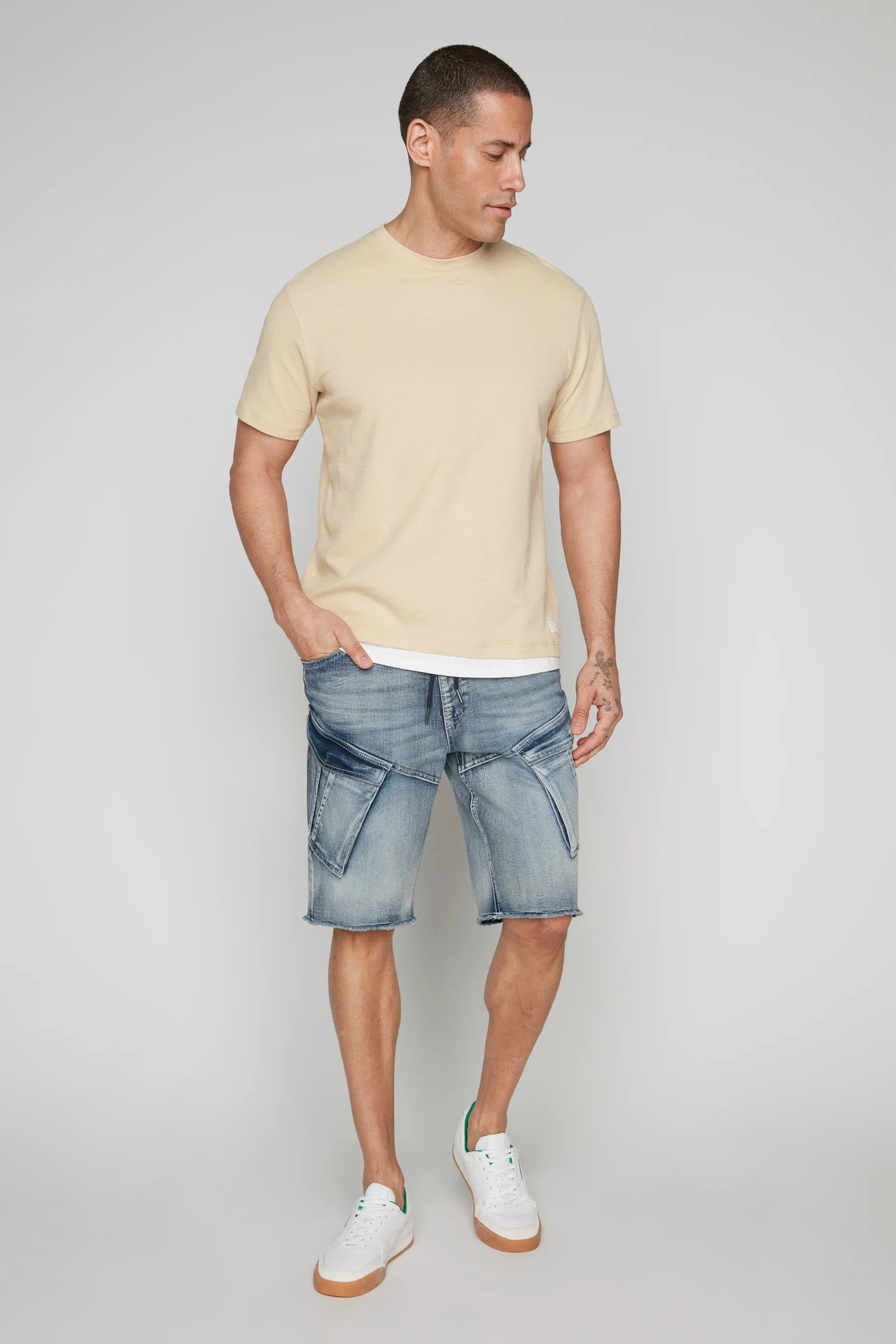 KRAVITZ - Mens Shorts With bellowed Cargo pockets - Vintage Light Blue Wash